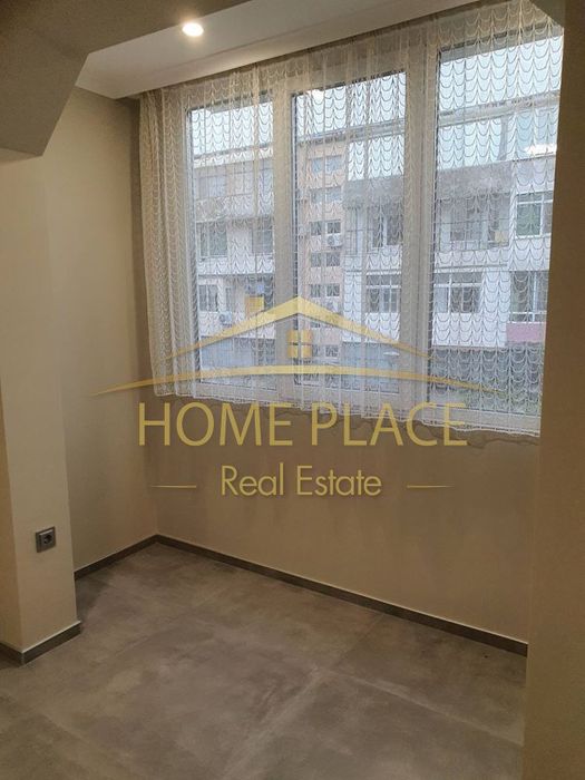 Продава се Тристаен апартамент в Варна, Базар Левски - 70 кв.м за 2272 €/кв.м - Снимка #2