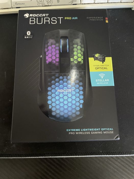 Безжична мишка Roccat Burst Pro Air