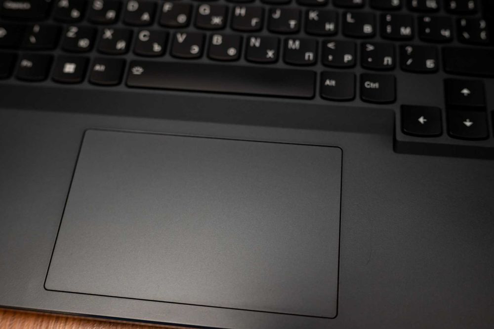 Lenovo Legion Pro 5 16IRX8 | i7-13700HX | RTX 4060 | 32GB | 1TB SSD