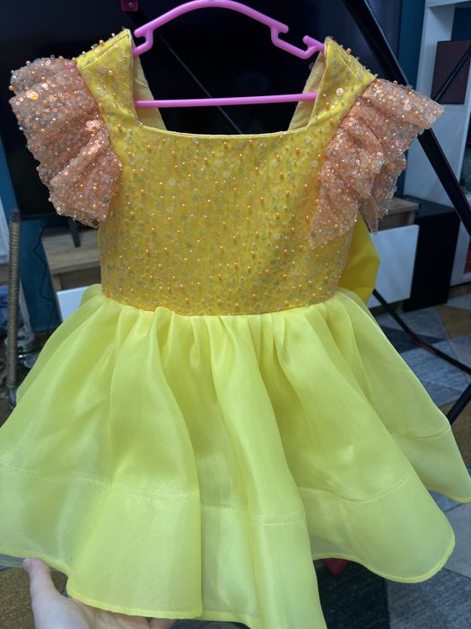 Платье на девочку