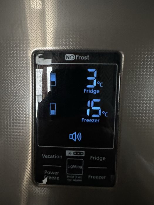 Холодильник SAMSUNG