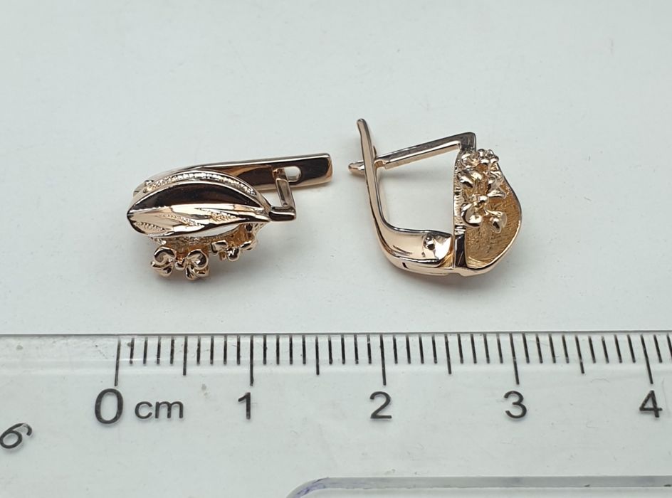 Ссср1991год Свердловские заводские серьги 585пробы 
3.61грам по вопрос