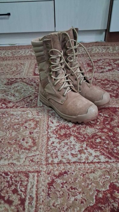 берцы желтый новый