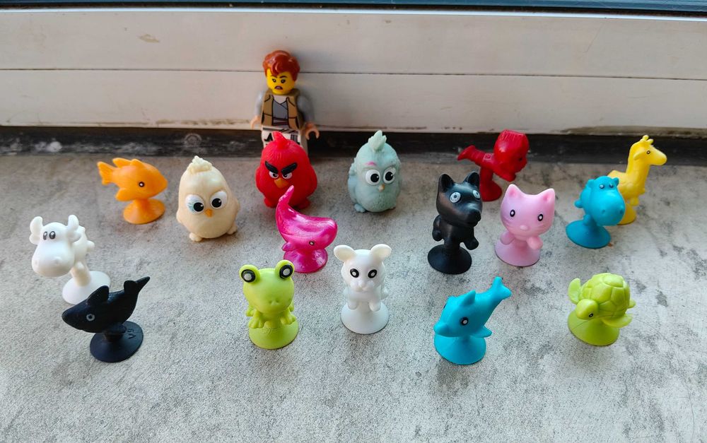 Лот мини играчки