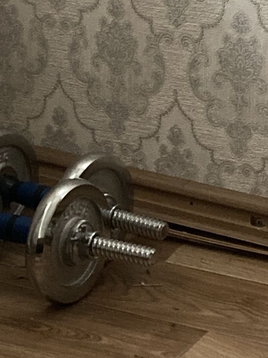 Продам хорошие гантели !