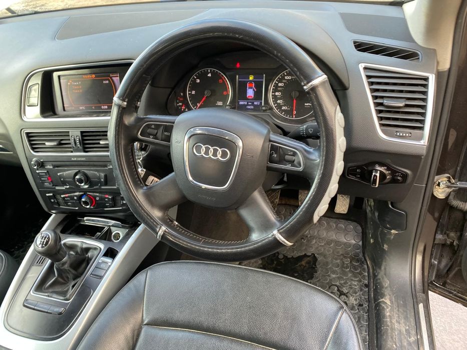 Dezmembrez Audi Q5 2.0tdi 4X4 cod motor CAHA