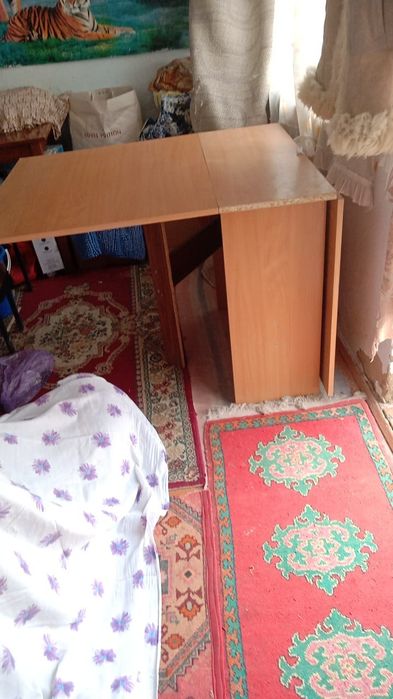 Стол книжка продам