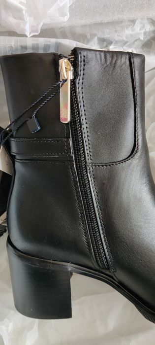 Нови черни боти от естествена кожа Tommy Hilfiger