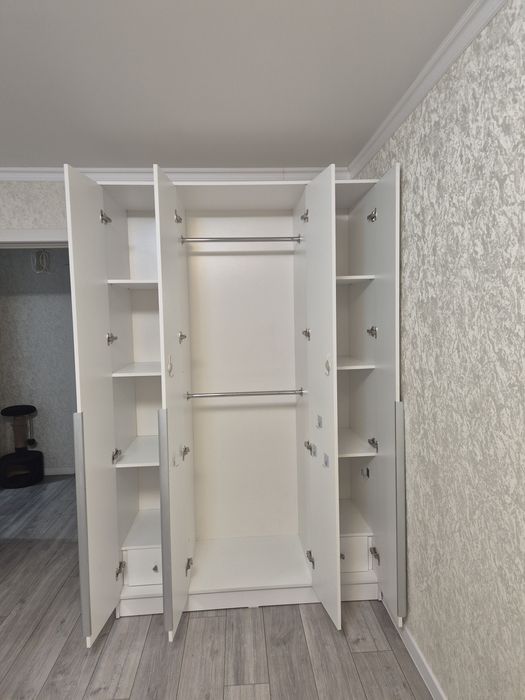 Продам шкаф очень удобный для детей