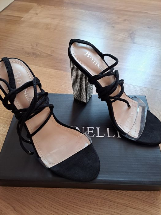 Сандали  на токчета