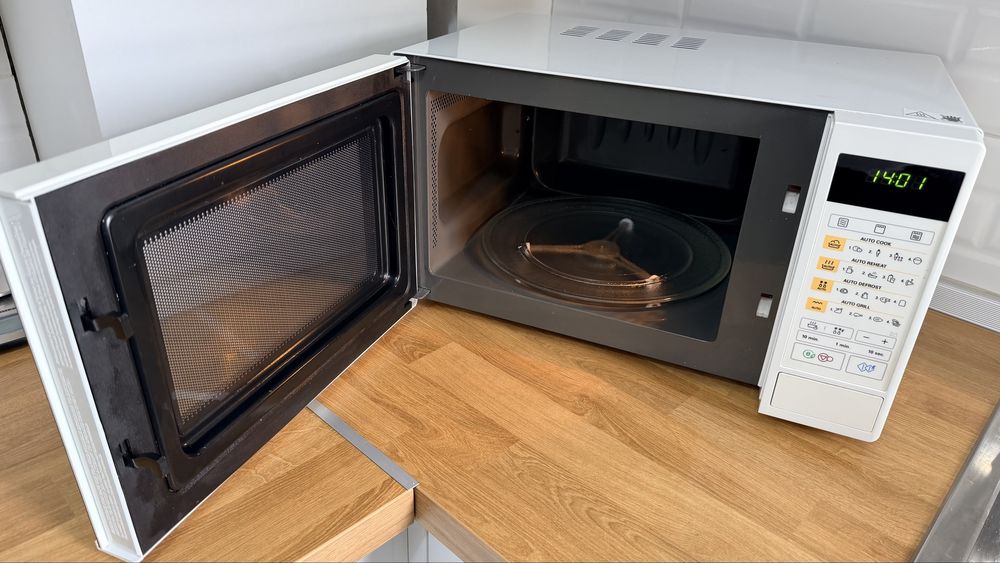 Cuptor microunde LG - 23 litri