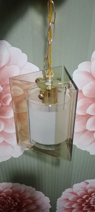 Продам оригинальный светильник на 1 лампочку