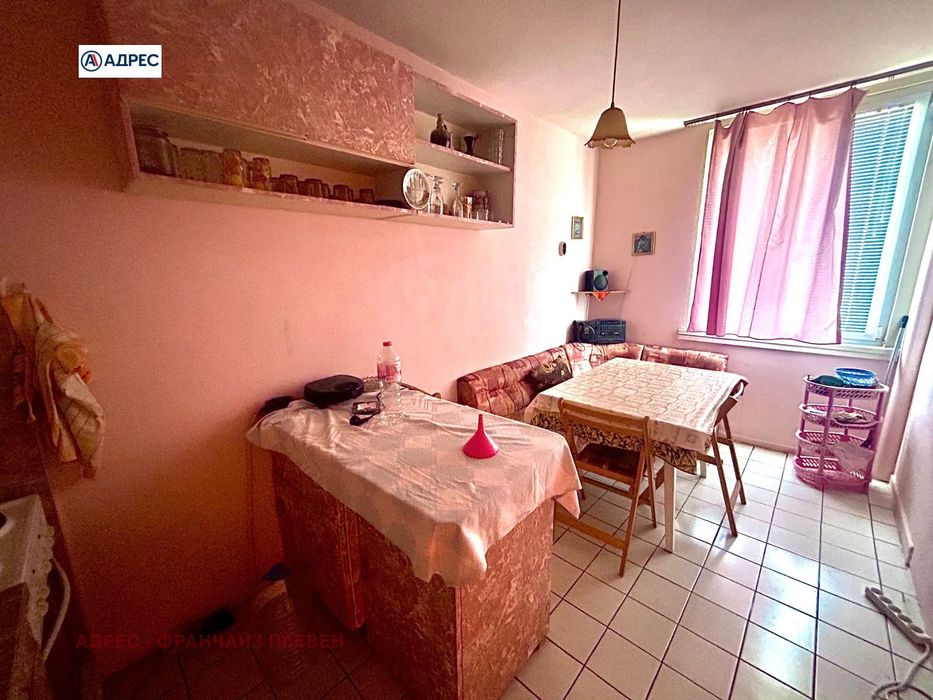 Продава се Тристаен апартамент в Враца, Дъбника - 72 кв.м за 1134 €/кв.м - Снимка #1