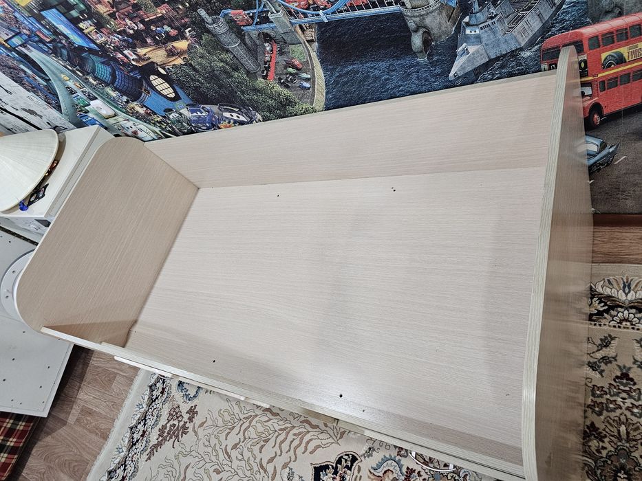 Кровать детская с бортиком