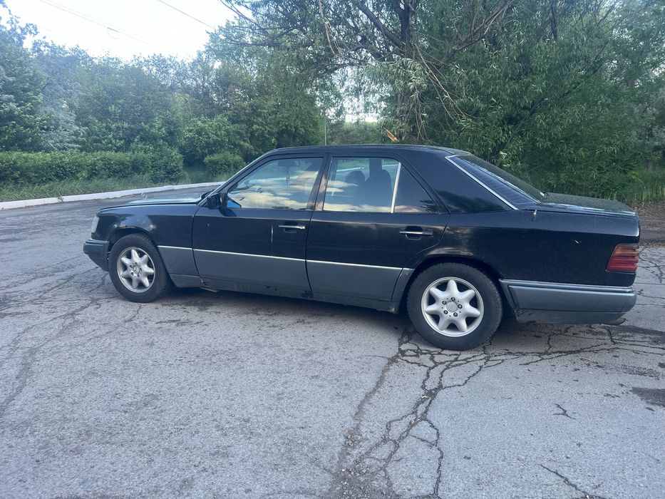 Продам мерс w124