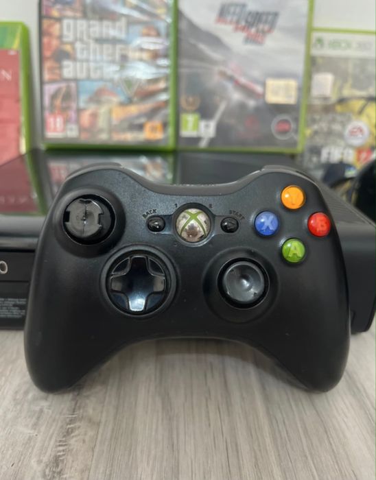 xbox 360 E model 2014 , HDD 250 jucarii ptr copii