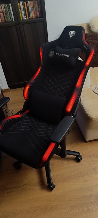 Genesis Trit 660 RGB стол