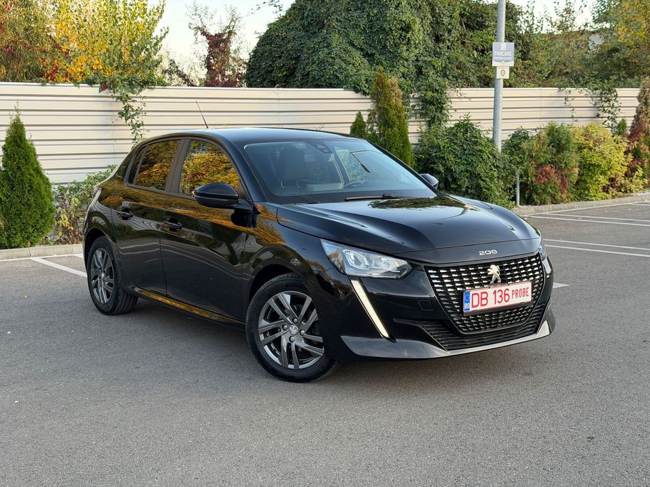 Peugeot 208 2021 benzină, 7.990 € — imagine 1