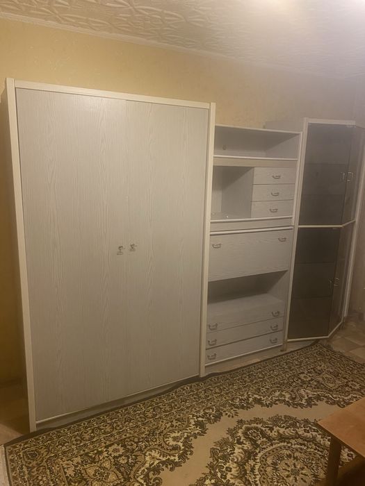 Продам Сервант б/у
