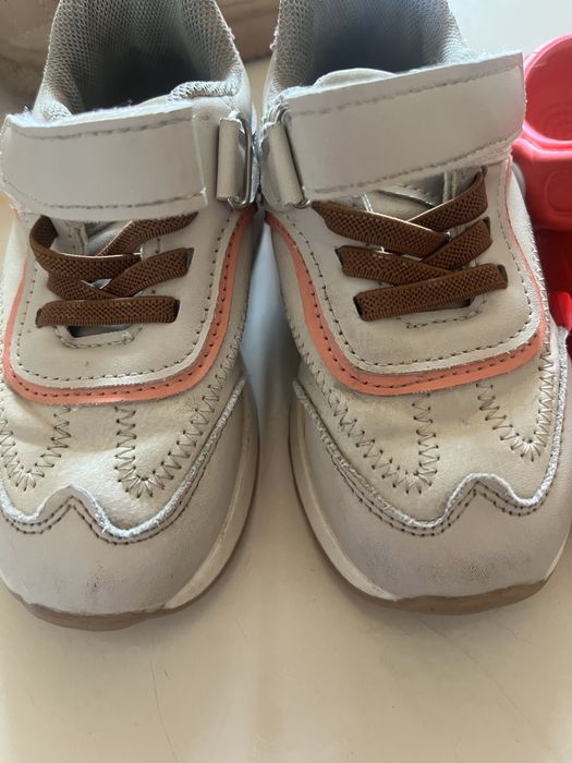 Кроссовки детские