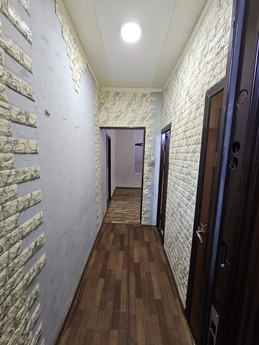 Продаётся 2-х комнатная квартира в массиве Феруза Кодирова