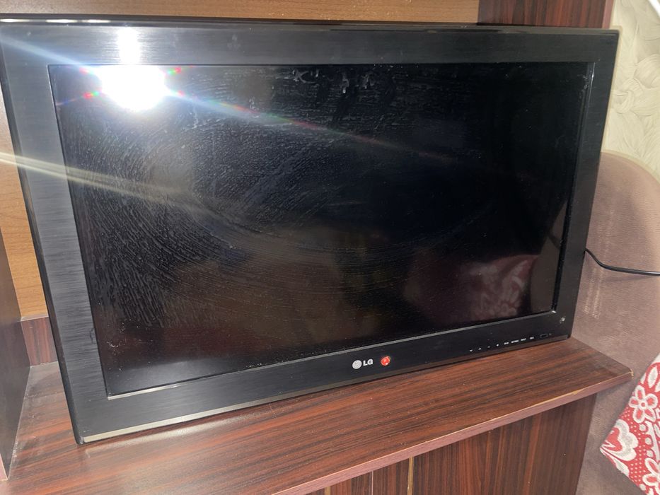 Продам телевизор LG