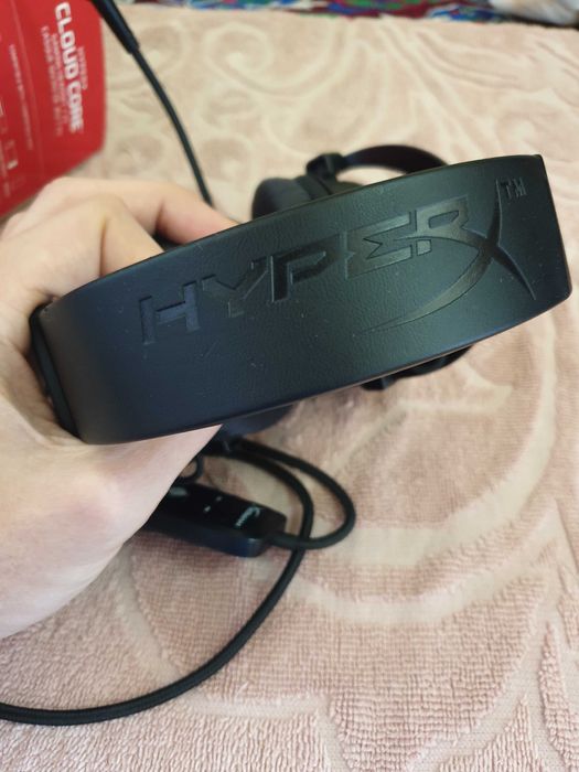 Продам оригинальные наушники HYPER X CLOUD CORE