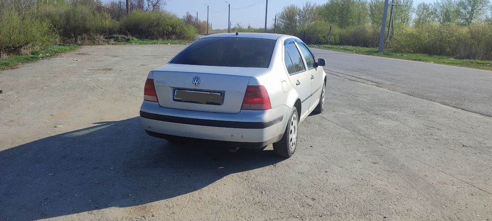 Фольксваген Бора 1.6 МКПП