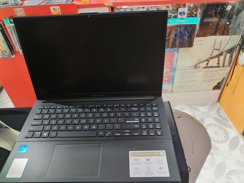 Noubook sotiladi Asus