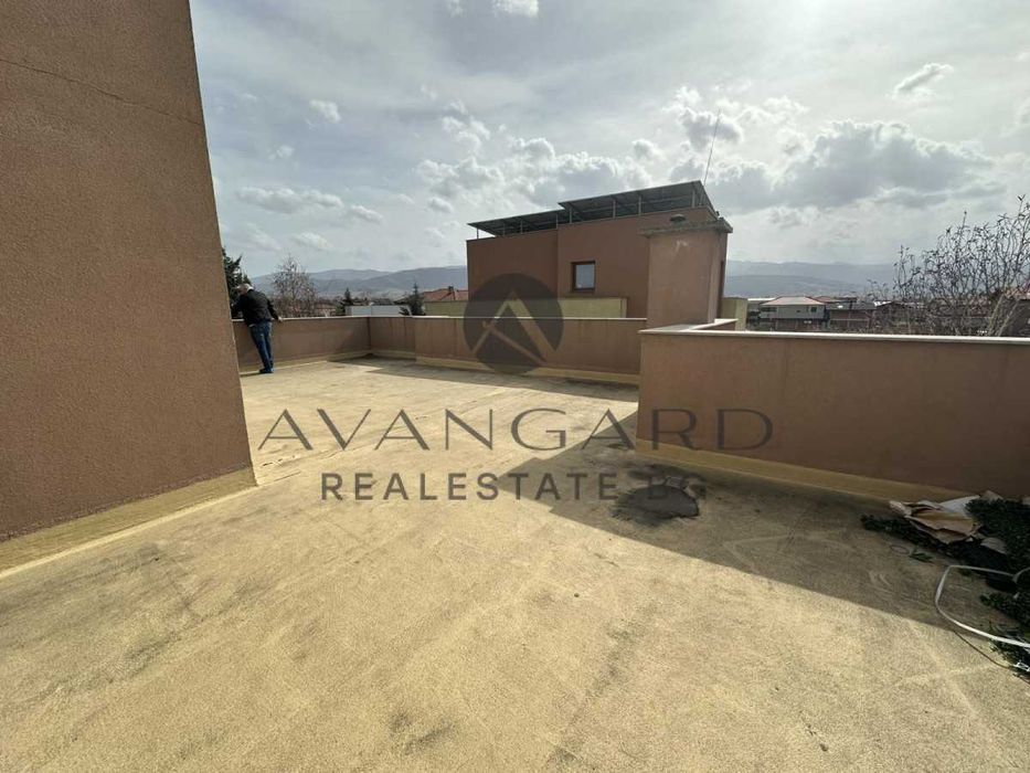 оф.21389 Луксозна Къща Коматево