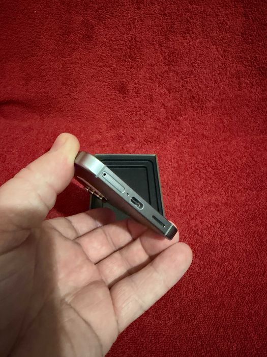 Samsung s25 EAC    .