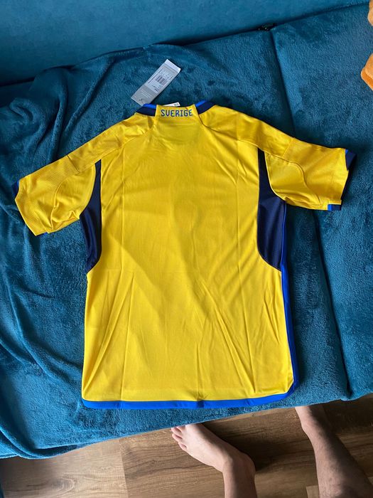 Детска футболна тениска Adidas Performance Sweden 22 Home 158см.