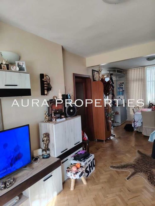 Продава се Тристаен апартамент в Разград, Житница - 98 кв.м за 682 €/кв.м - Снимка #11