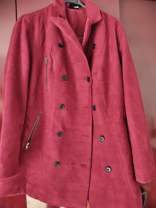 Palton dama aproape nou