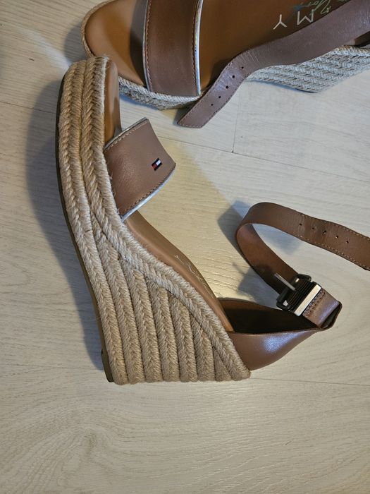 Сандали на платформа Tommy Jeans