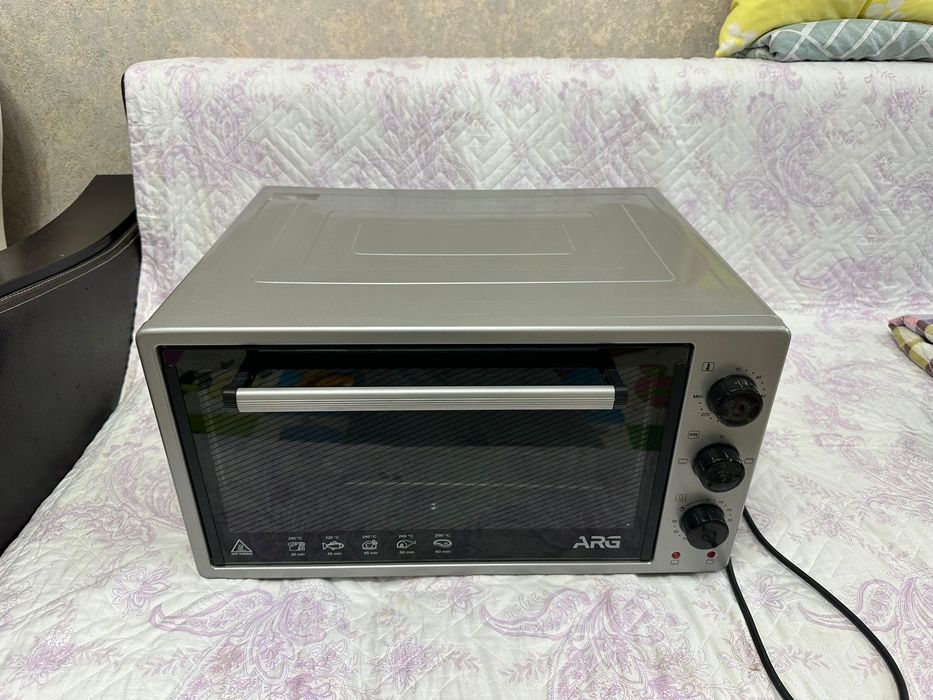 Продам духовку новая