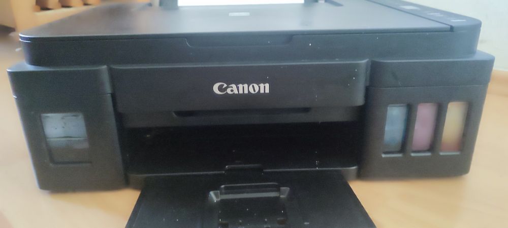 Vând imprimantă Canon Pixma G2411
