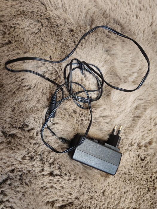 Orgă Yamaha PSR-E273.