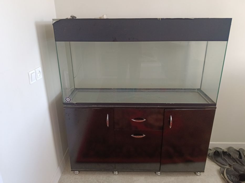 Аквариум  поставкаси Билан сотилади Калин 5 лик ойнадан тузатилган