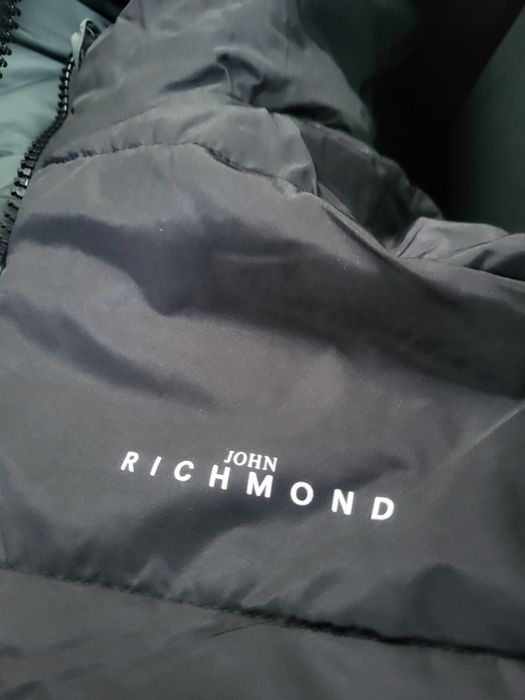 Geaca Richmond 2 fete  masura L originala