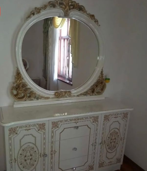 Спальный шифанер сатылады