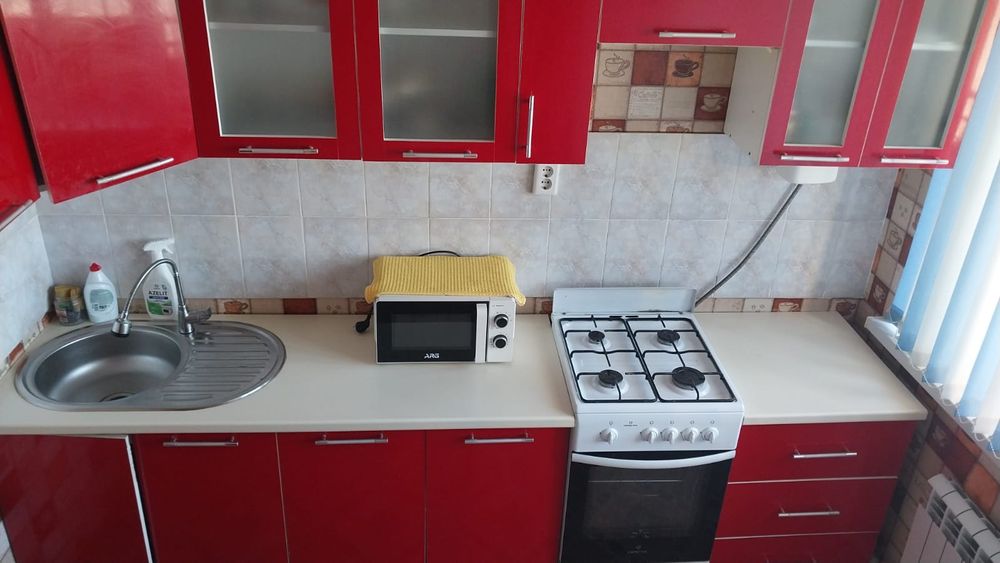 Кухонный, гостинный гарнитур