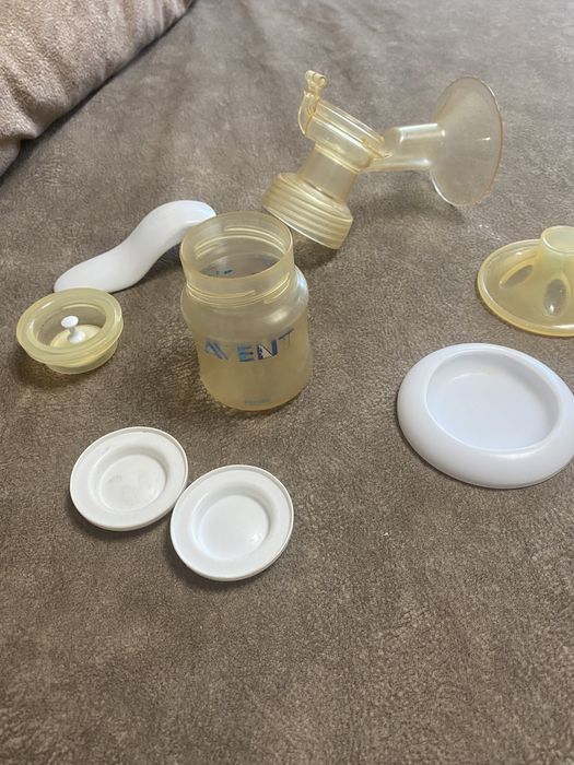 Продаю ручной молокоотсос Авент