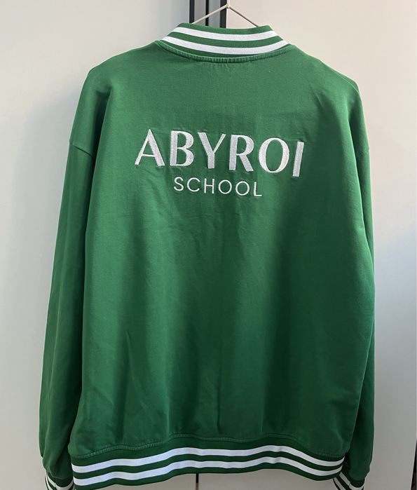 Бомбер школы “Abyroi”