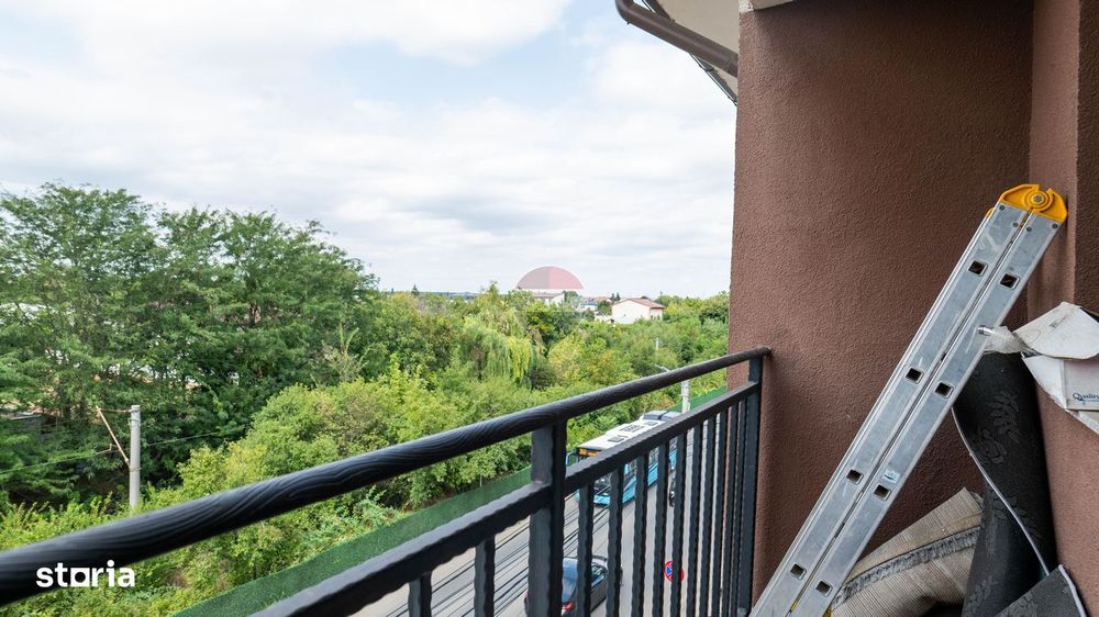 Apartament cu 3 camere de vânzare