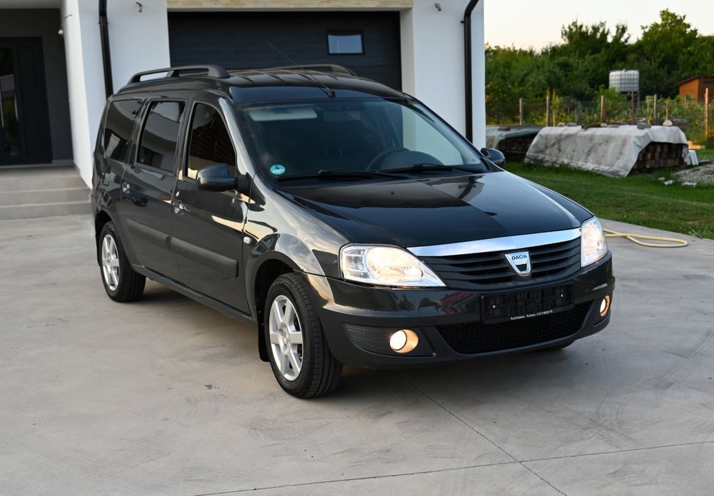 Vând Dacia Logan MCV 1.6 16v- 7 locuri