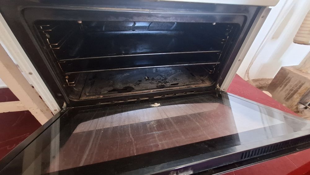 Gaz satiladi. Baxasi kelisimli.