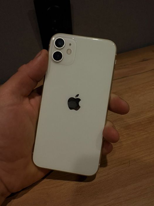 Продам Iphone 11