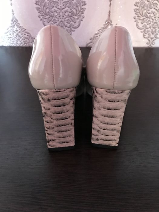 Туфли лакированные