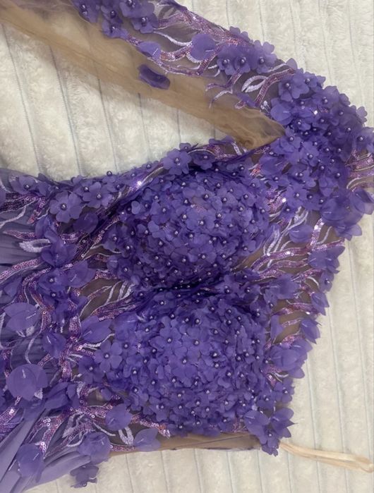 Rochie superba cu detalii deosebite